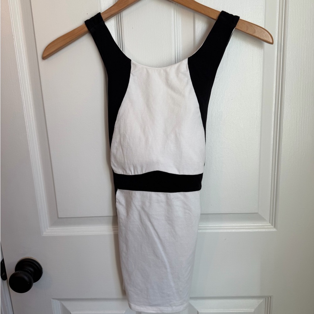 Victoria's Secret Built-In Bra Black and White Dressy Tank Top